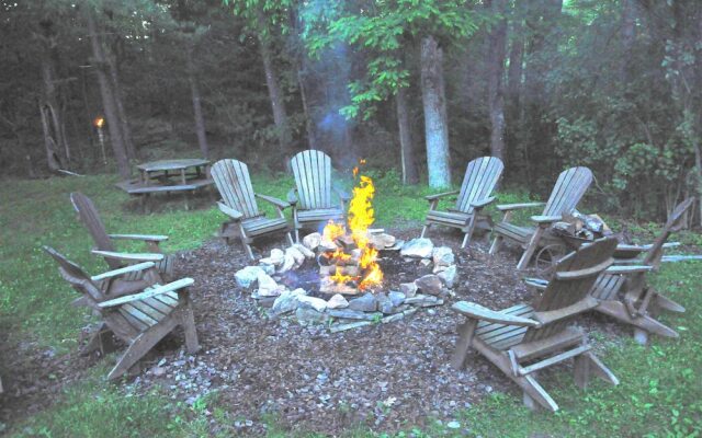 Carmel Cove Inn at Deep Creek Lake