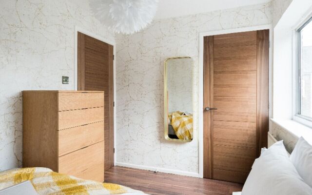 The Jericho Terrace House - 2BD + Parking