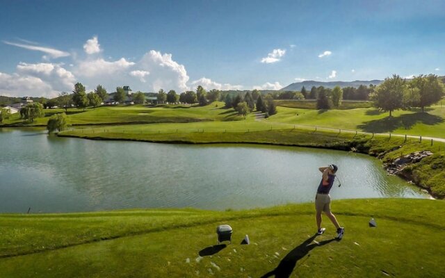 Massanuttens Shenandoah Villas by Tripforth