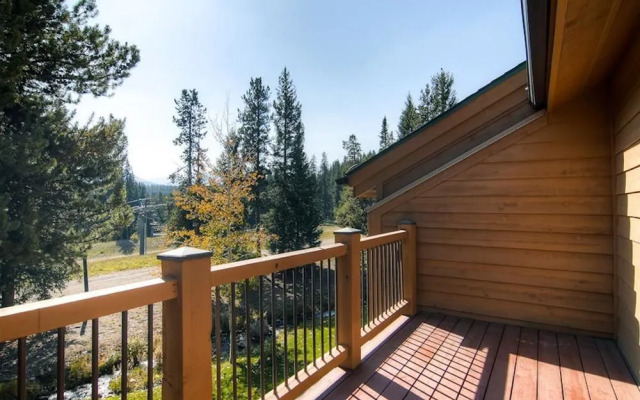 The Cedars Condominiums