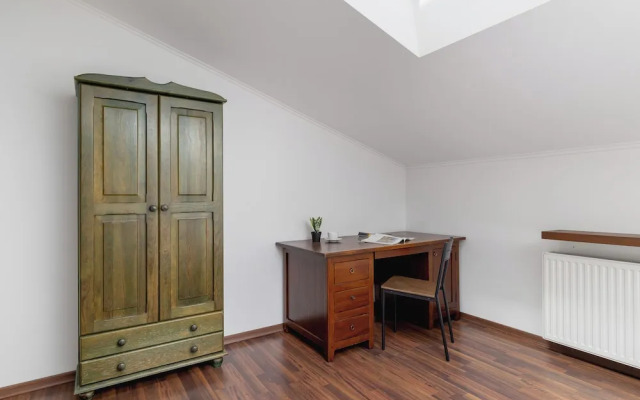 Asnyka Apartment Cracow by Renters