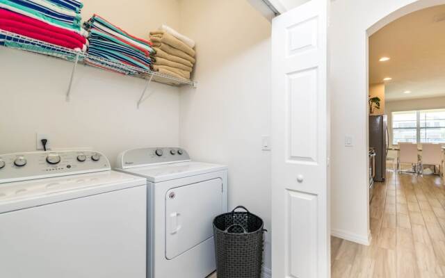 Solterra - 7008 Oakwood Street