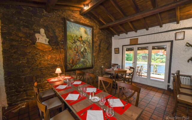 Logis Hôtel Restaurant La Chaumière