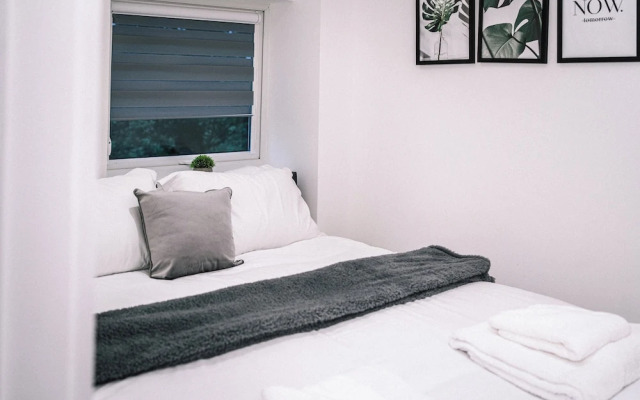 Stunning 2-bed Apartment in Banbury