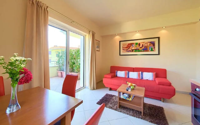 Alluring Apartment in Vantacici Amid the Sea