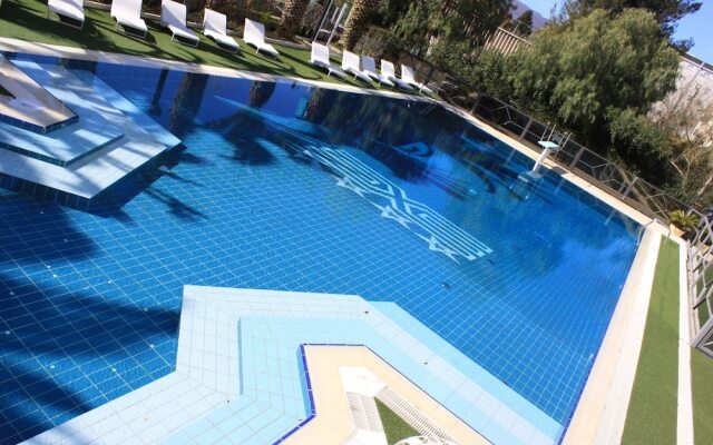 Ariha Hotel