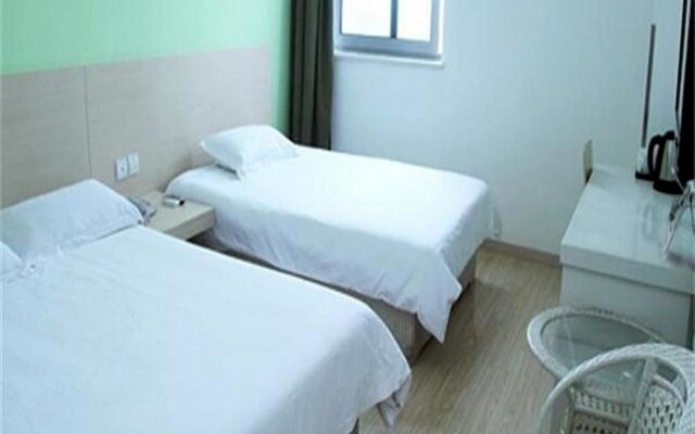 Motel 168 Shanghai Nanhui Huinan Town Tesco Branch
