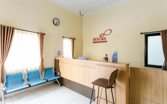 RedDoorz Syariah near Purwosari Train Station – Guest Rooms – Surakarta