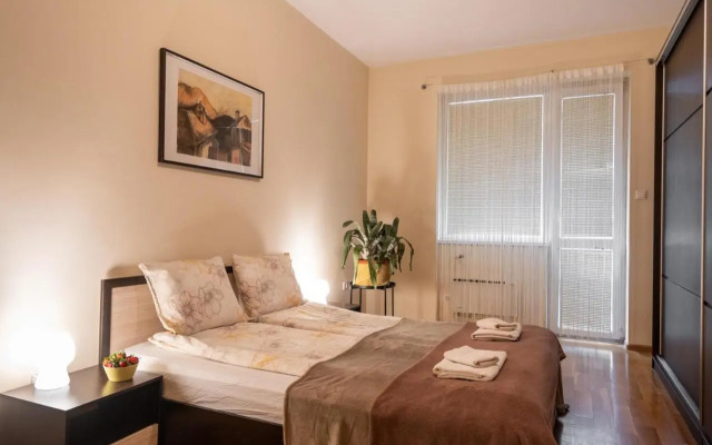 Sofia Day and Night Apartment
