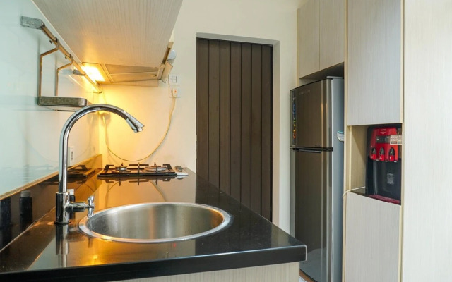 Best Spacious Studio Belmont Residence Puri Apartment