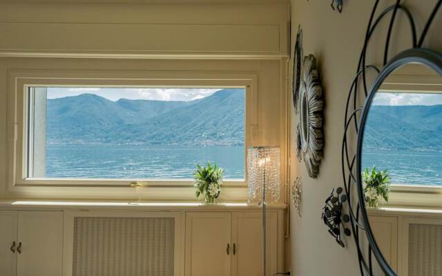 Villa Bianca - Front Lake Pool