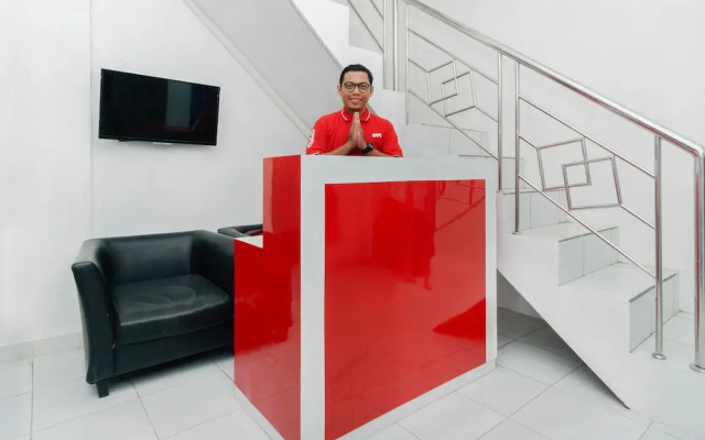 Falisha Homestay Syariah by OYO Rooms