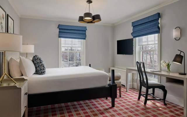 Morrison House Old Town Alexandria, Autograph Collection