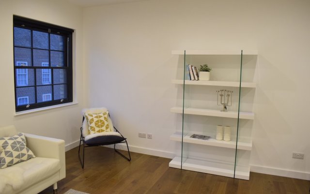 2 Bed Flat In Shadwell