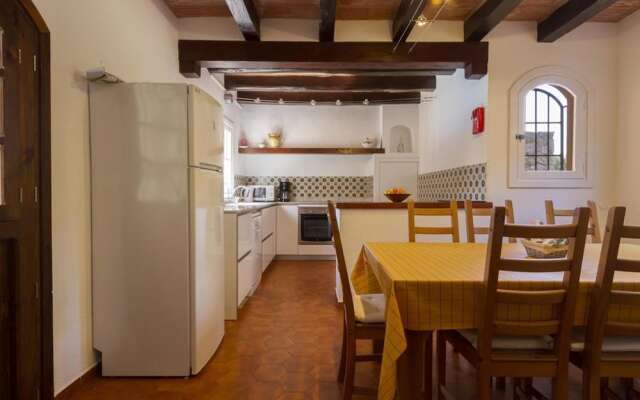 Villa - 4 Bedrooms with Pool and WiFi - 103163