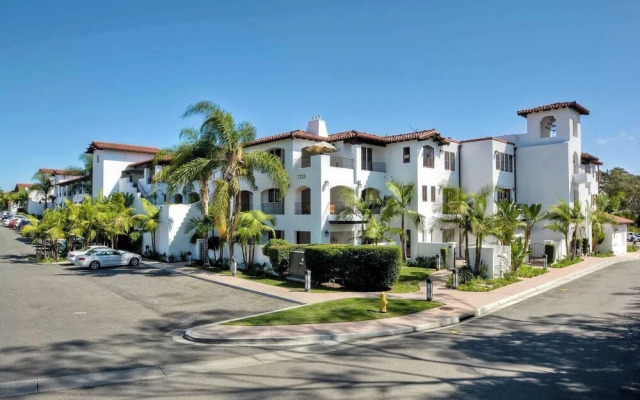 Southern Exposure w/ Private Balcony