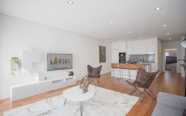 Liiiving -Luxury River View Apartment XI