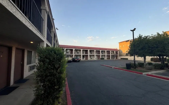 Casa Blanca Hotel & Suites Azusa