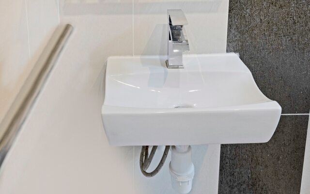 OYO The Baltimore Hotel