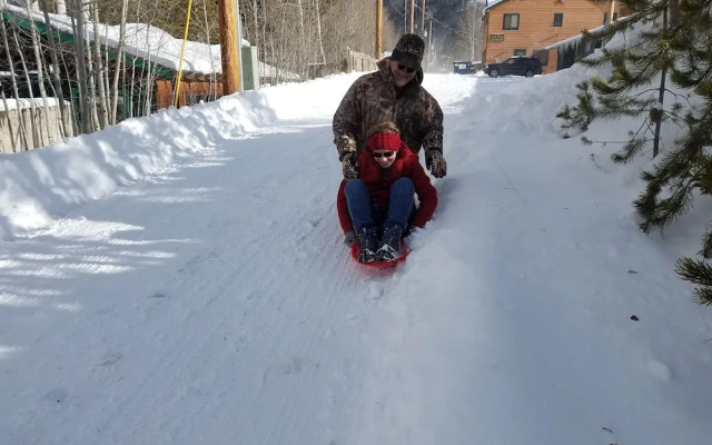 Western Riviera Lakeside Lodging