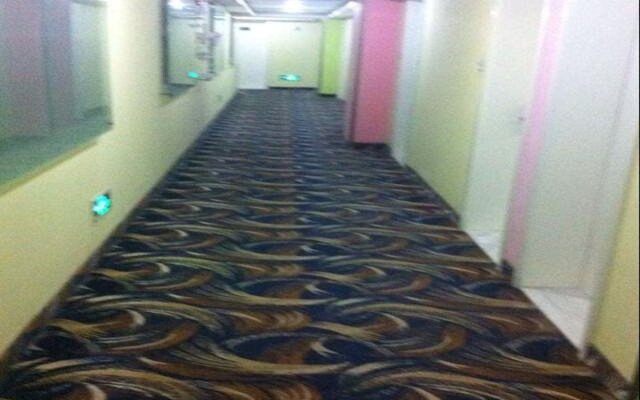 7Days Inn Shanghai Changshou Road Metro Station Yaxin Life Square