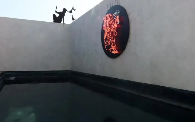 Hotel Sin Nombre