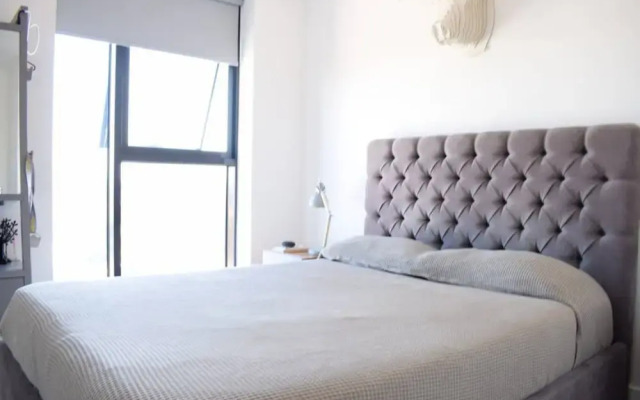 Modern 1 Bedroom Near Shoreditch With Balcony