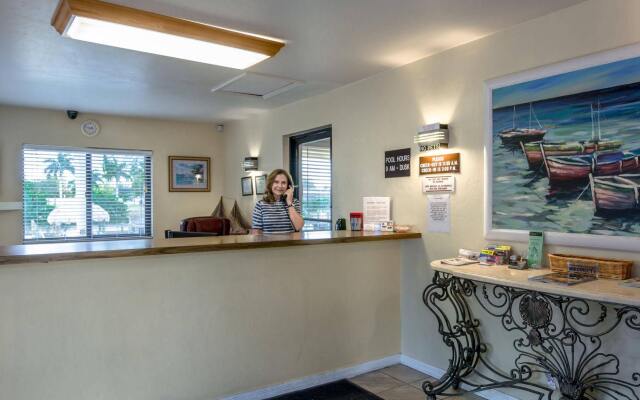 OYO Waterfront Hotel - Cape Coral/Fort Myers, FL