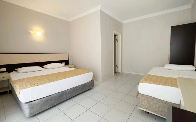 Side Beach Club Hotel