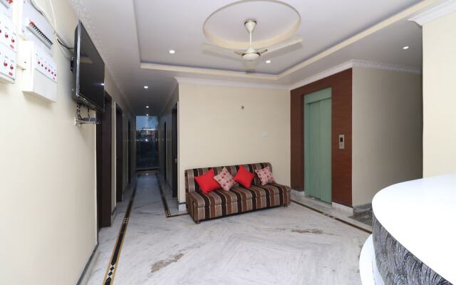 OYO Flagship 11703 Hemlata Lodge