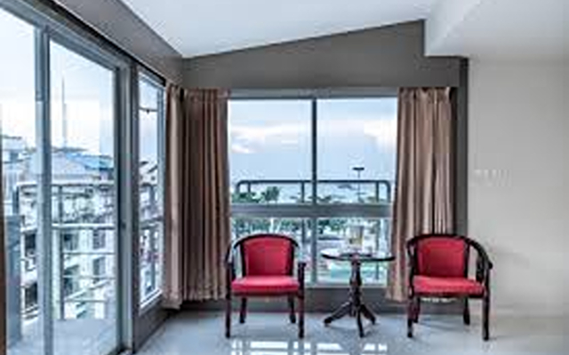 Eastiny Inn Hotel