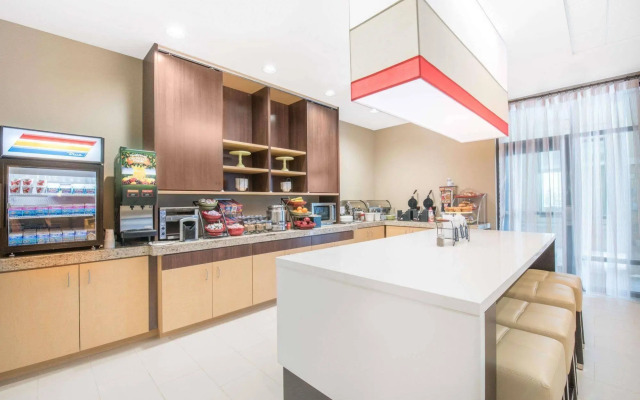 Hawthorn Suites by Wyndham Fargo