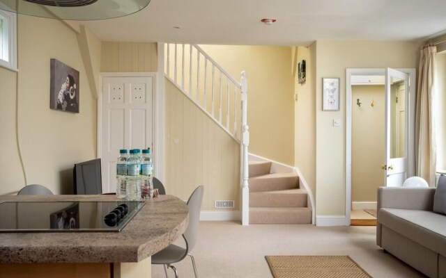 Bibury Cottage