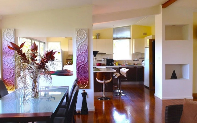Castlepeak HomeStyle Accommodation