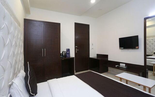 OYO 18422 Central Grand