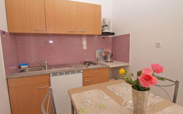 Apartment 1103