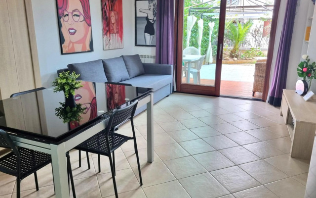 ValeValeHome - fully equipped kitchen, reserved parking, big garden