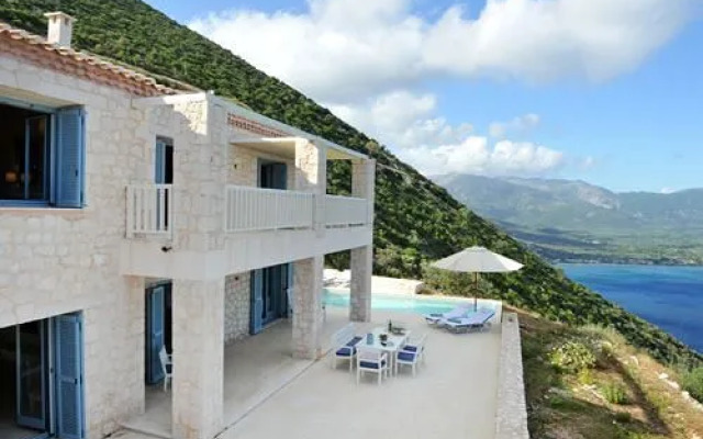 Urania Luxury Villas