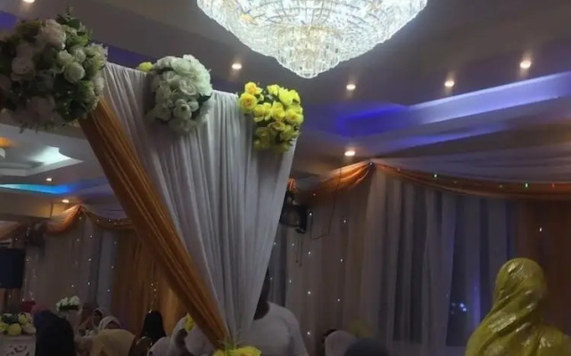 Nur Complex Hotel