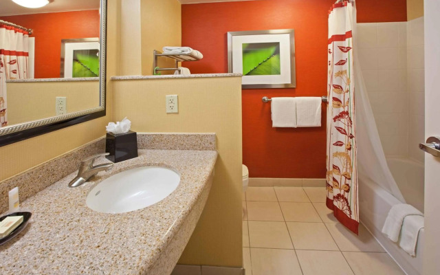 Courtyard by Marriott Louisville Northeast