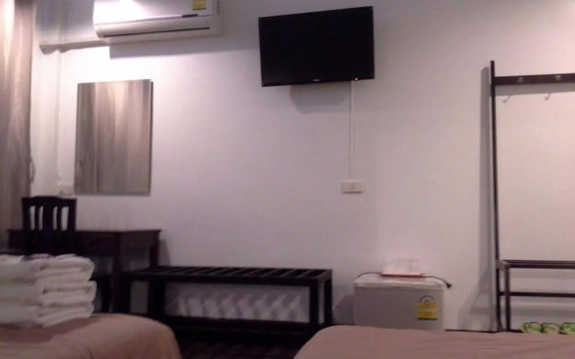 Suksawad Hotel