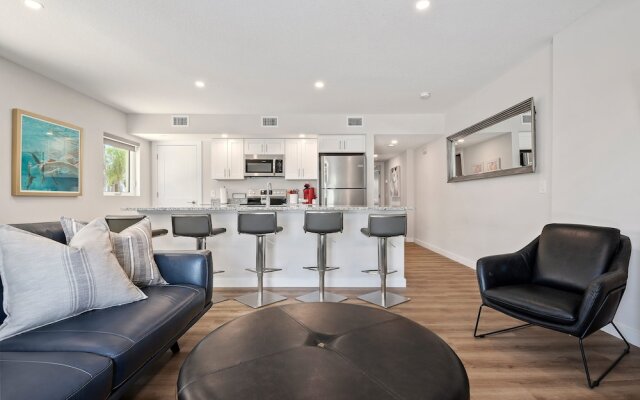 Escape Coastal Resort on Casey Key