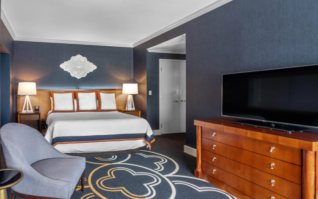 Omni Chicago Hotel