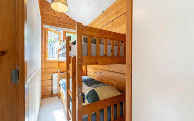 Holiday Home With Shared Pool and Bubble Bath