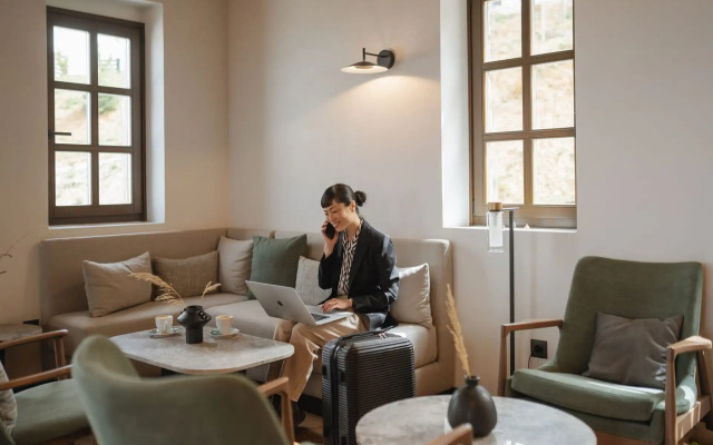 Unedo All Seasons Hotel