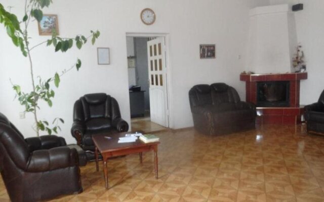 Hotel Rebir