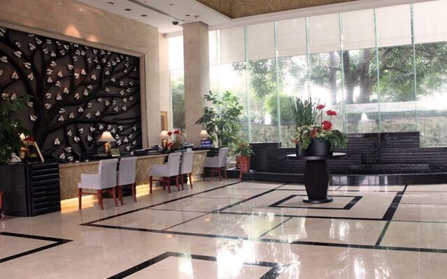 Huayu Mingfu Hotel