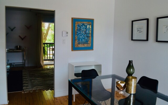 Crystal Griffintown Apartment