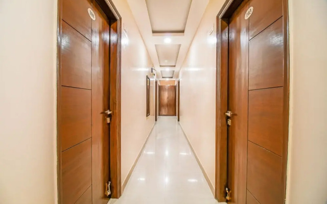 FabHotel Ashneer Residency