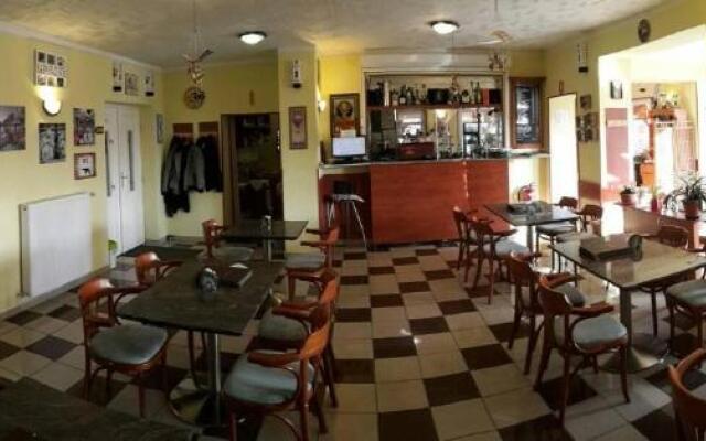 Grill Terasz Étterem és Szálláshely